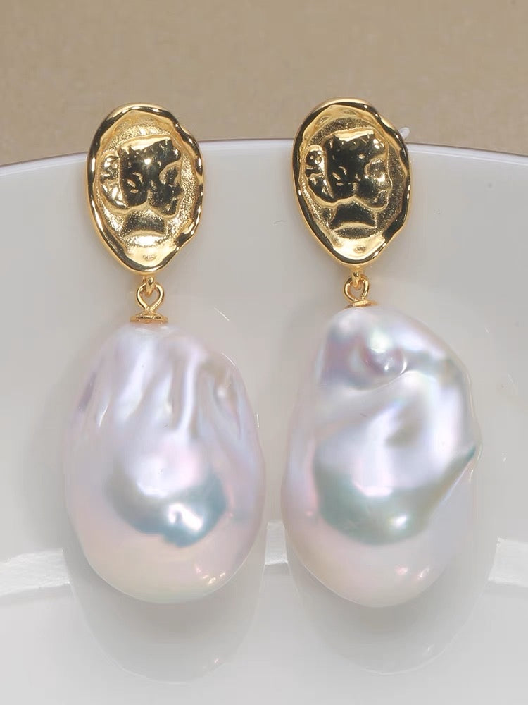 Retro Gold Coin Embossed Baroque Pearl Earrings